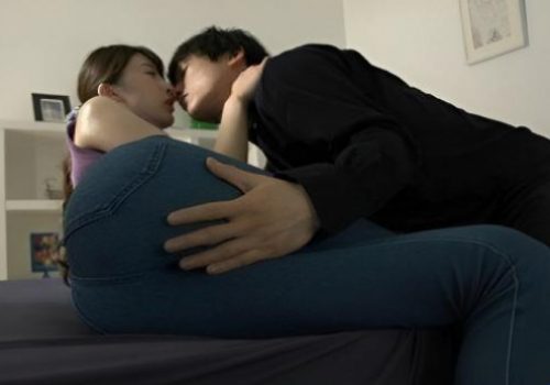 Chuyện tình vụng trộm với cô vợ nóng bỏng của sếp